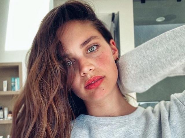 Modelka Sara Sampaio. 