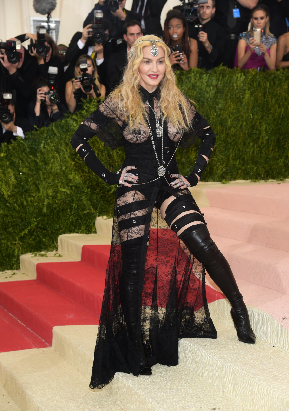 2016 Metropolitan Museum of Art Costume Institute Benefit Gala