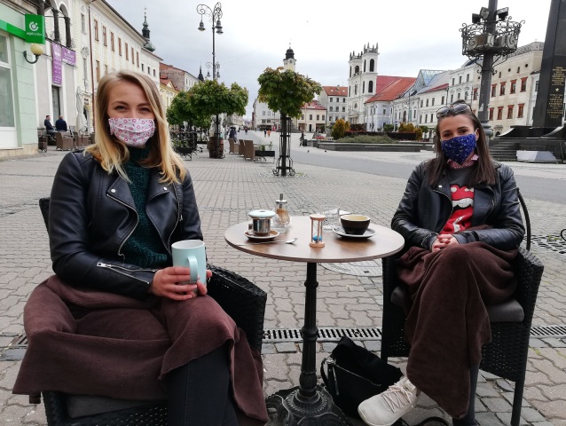 koronavírus, terasy,