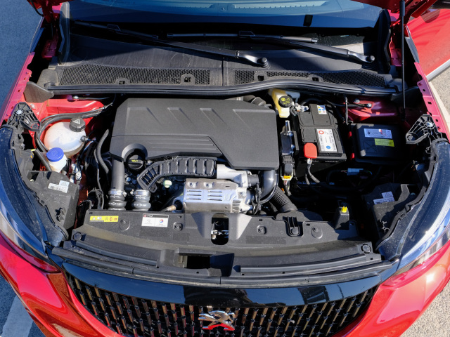Peugeot 2008 GT PureTech 155 - test 2020