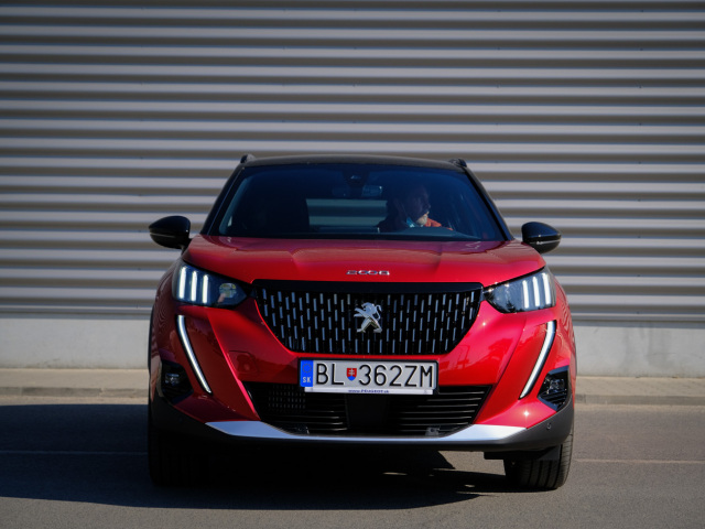 Peugeot 2008 GT PureTech 155 - test 2020