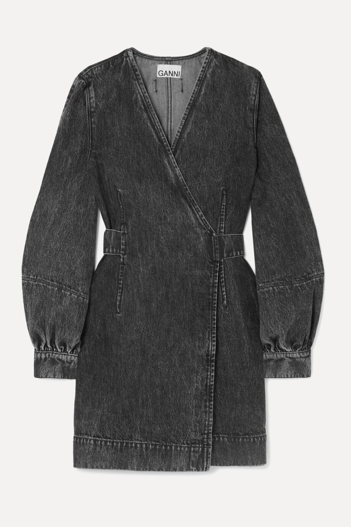 Denimové šaty Ganni, predávajú sa za 299 eur. 