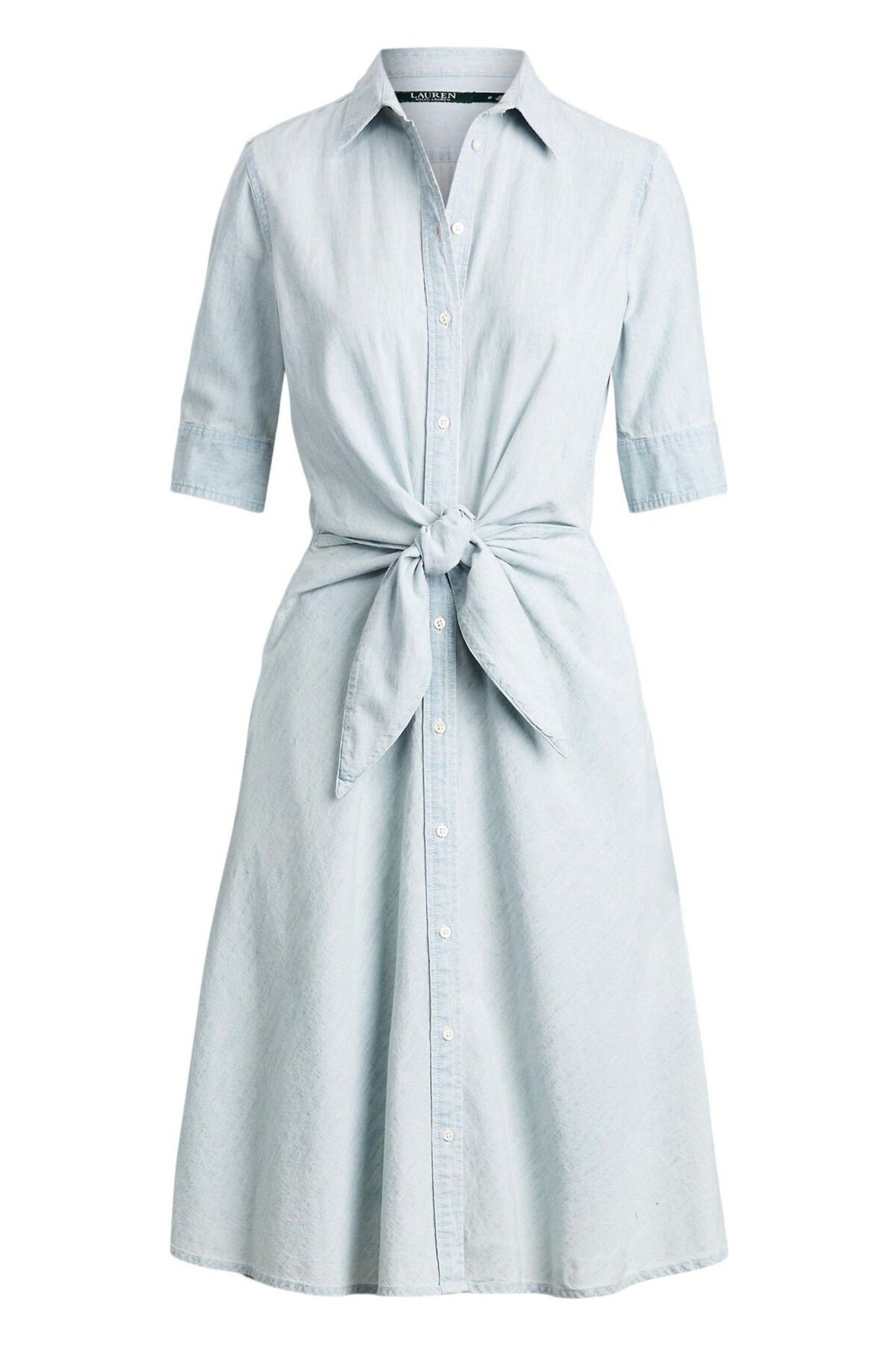 Denimové šaty Lauren by Ralph Lauren, predávajú sa za 193 eur. 