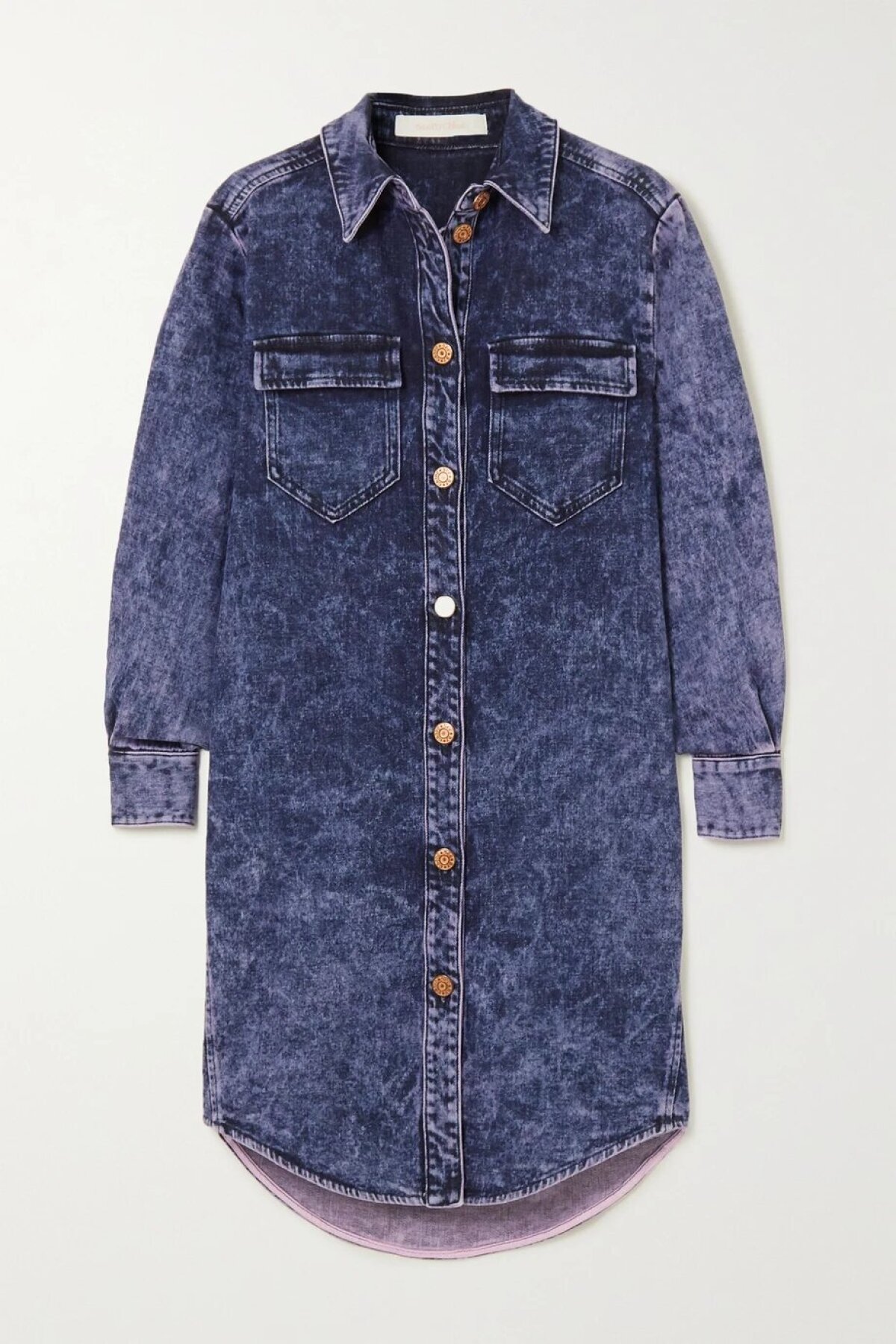 Denimové šaty See by Chloé, predávajú sa za 320 eur na Net-a-porter.com. 