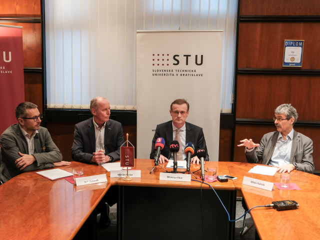 STU kotuliak ftáčnik fikar peciar