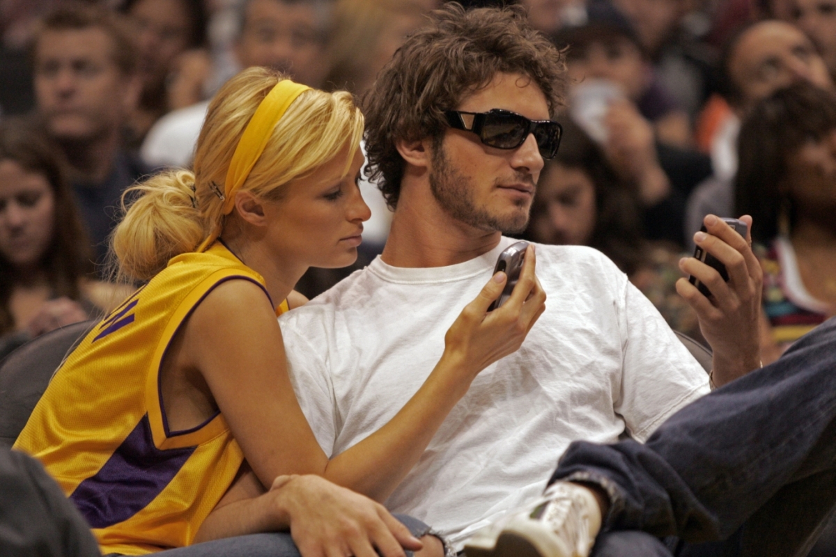 Paris Hilton a jej niekdajší partner Stavros Niarchos na zábere z apríla 2006.