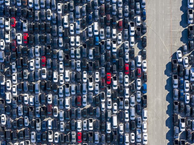 USA- nepredané autá