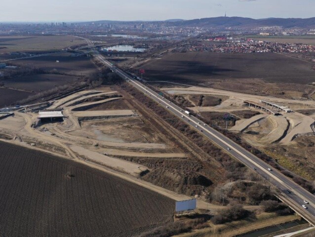 križovatka D4 D1