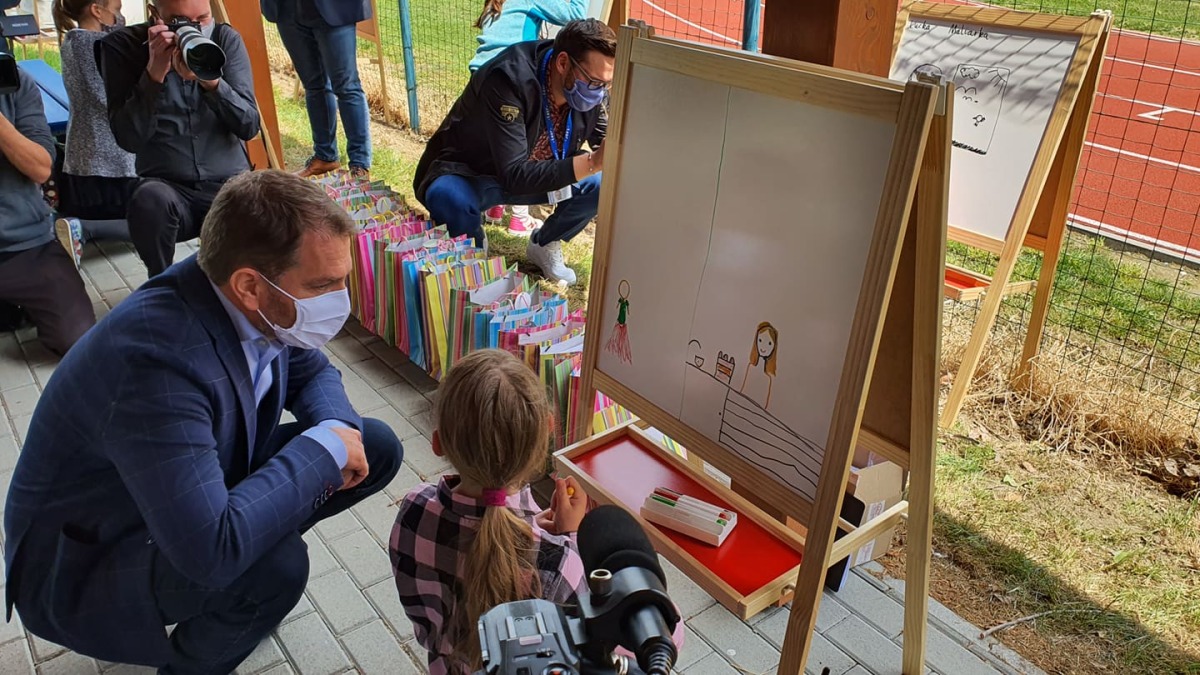 Premiér Igor Matovič na ZŠ Ostredkova v Bratislave