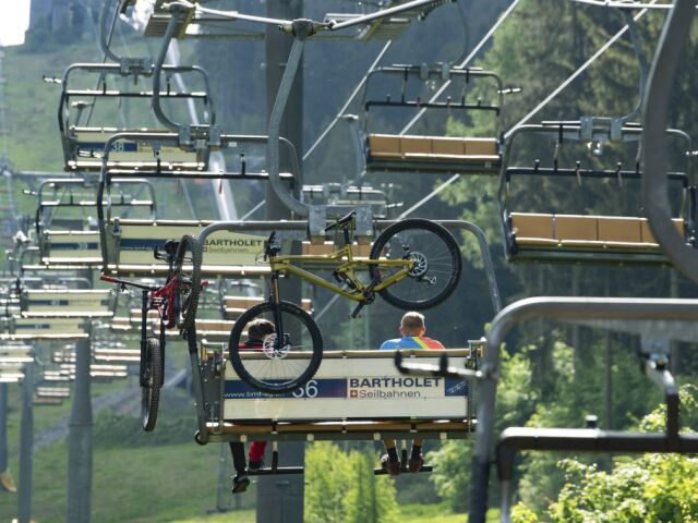 lanovka, bicykel,