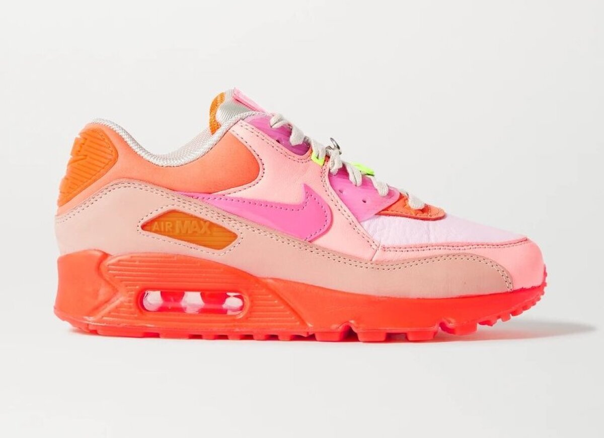 Dámske tenisky Nike, predávajú sa za 144 eur. 