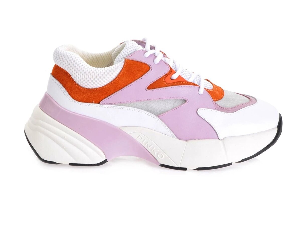 Dámske tenisky Pinko, zlacnené na 188 eur. 