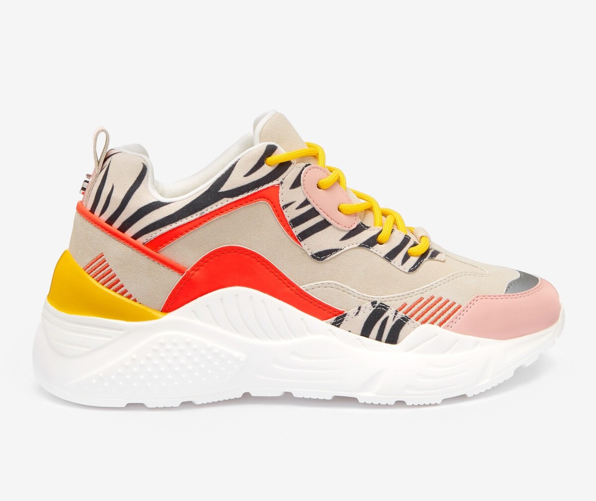 Dámske tenisky Steve Madden, predáva Next za 135 eur. 
