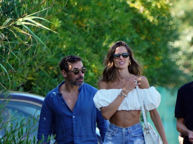 Izabel Goulart a Ezequiel Lavezzi spoločne na dovolenke v Saint Tropez. 