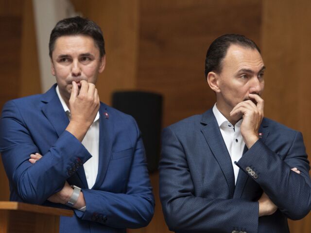 SR hokej SZĽH brífing Valíček uvoľnenie funkcia BAX