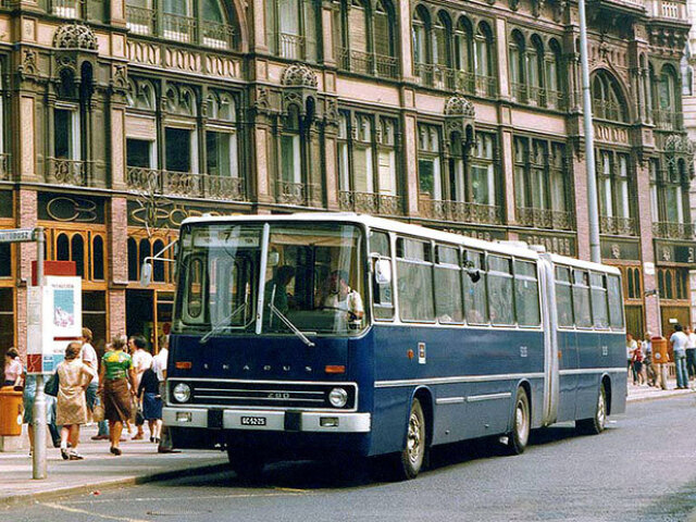 Ikarus 280 - história