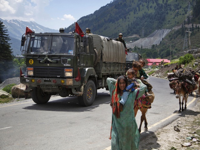 India / Čína / Armáda /
