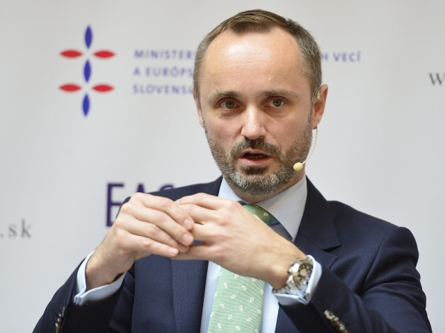 SR Bratislava fórum bezpečnostné NATO BAX