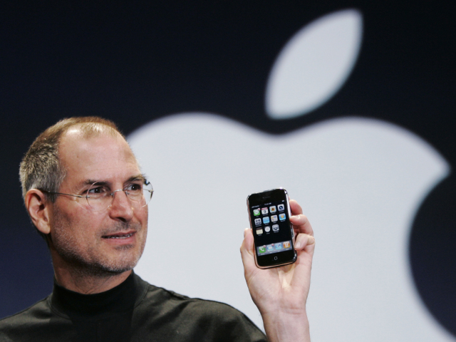 iPhone, Steve Jobs