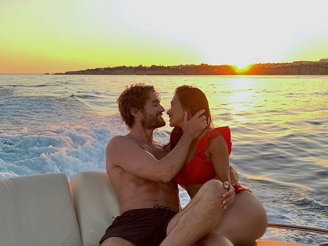 Speváčka Nicole Scherzinger a jej partner Thom Evans na dovolenke v Portugalsku.