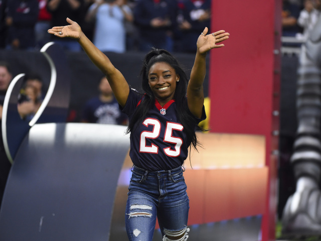 Gymnastka Simone Biles na archívnom zábere.