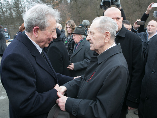 Milouš Jakeš, Vasil Biľak