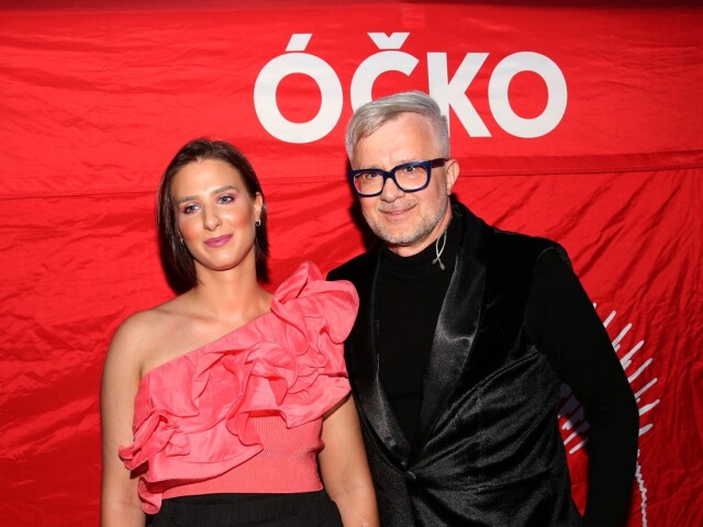 Spevák Petr Kotvald a jeho dcéra Viktórie Kotvaldová. 