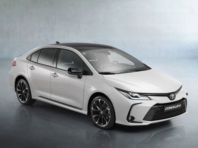 Toyota Corolla Sedan GR Sport - 2021