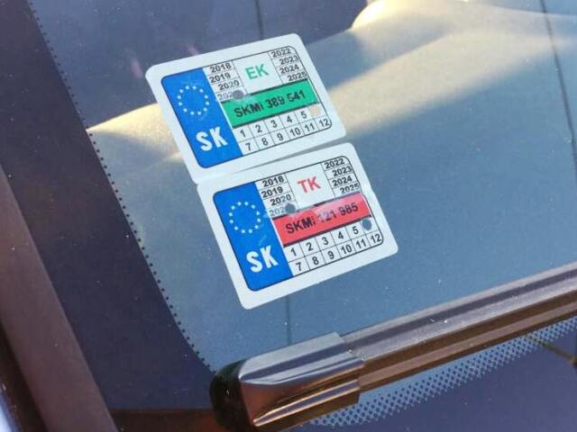 Technická a emisná kontrola - nálepky