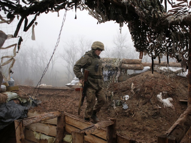 Donbas / Ukrajina / Vojak /