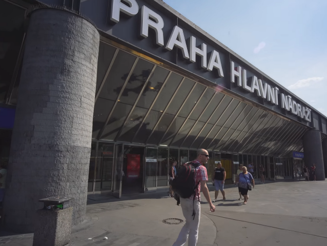 Praha / Vlaková stanica / Hlavní nádraží /