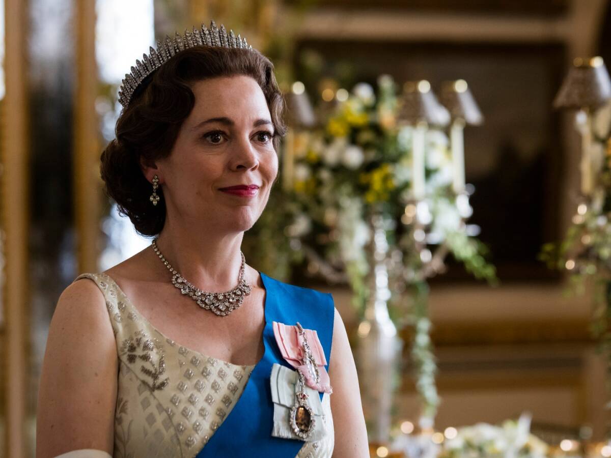 the crown, crown, koruna, olivia colman,
