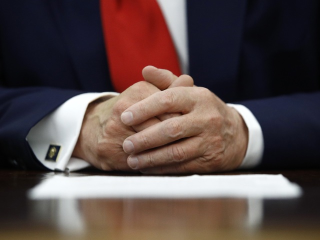 Trump / Oblek / Diplomacia / Diplomat /