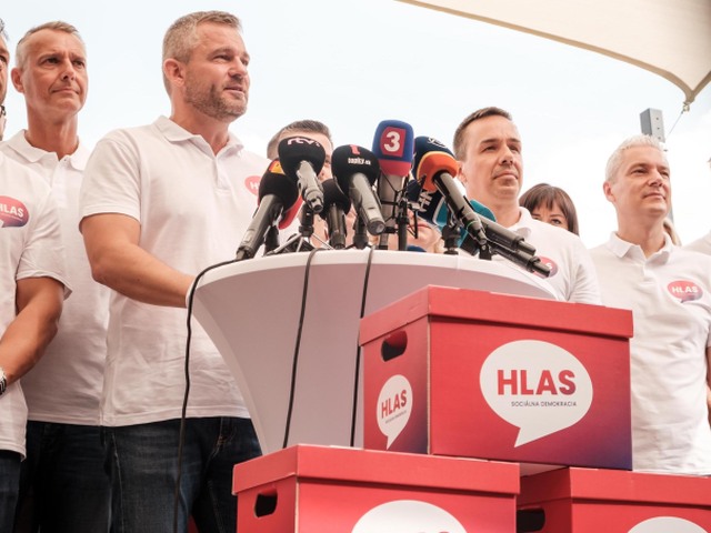 Hlas, registrácia