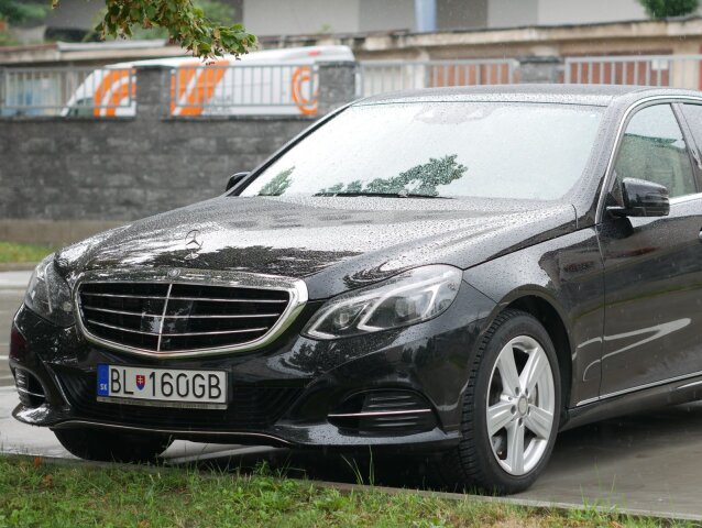 Mercedes Benz