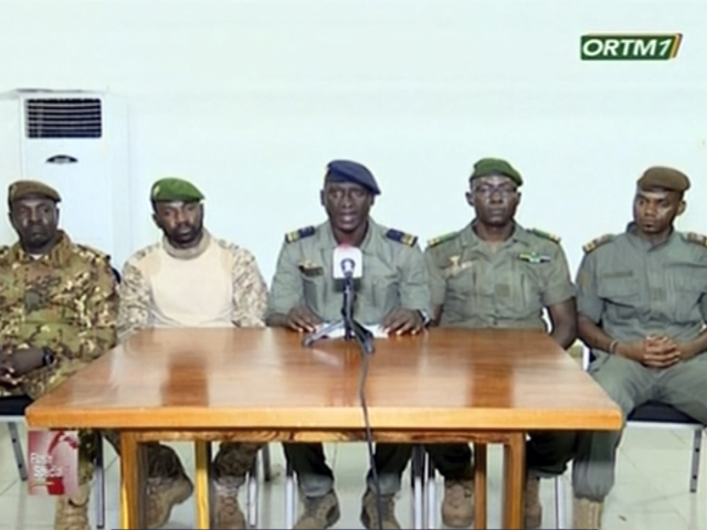 Mali vzbura vojaci prezident Keita rezignácia
