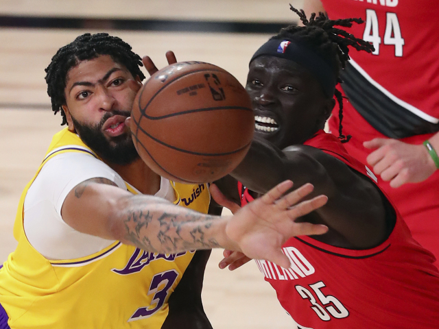 Anthony Davis, Wenyen Gabriel
