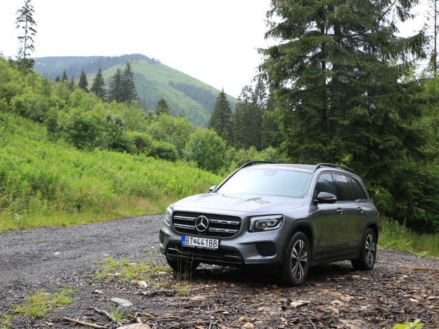 mercedes glb 200