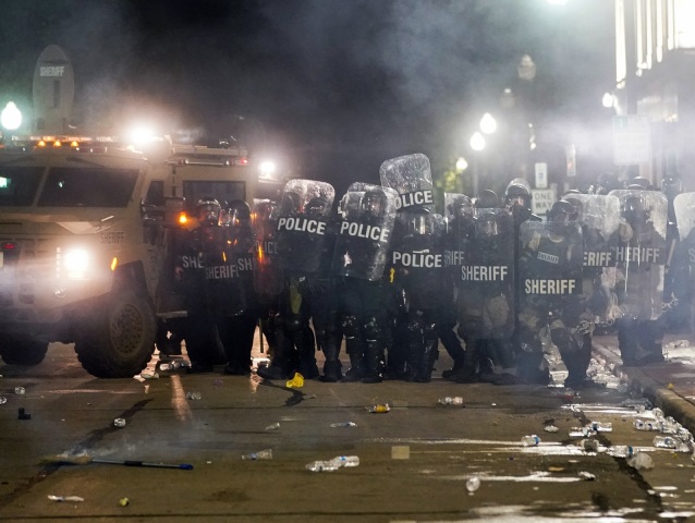 Wisconsin USA národná garda protest demonštrácia police