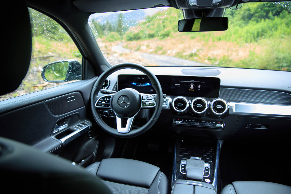 mercedes glb 200