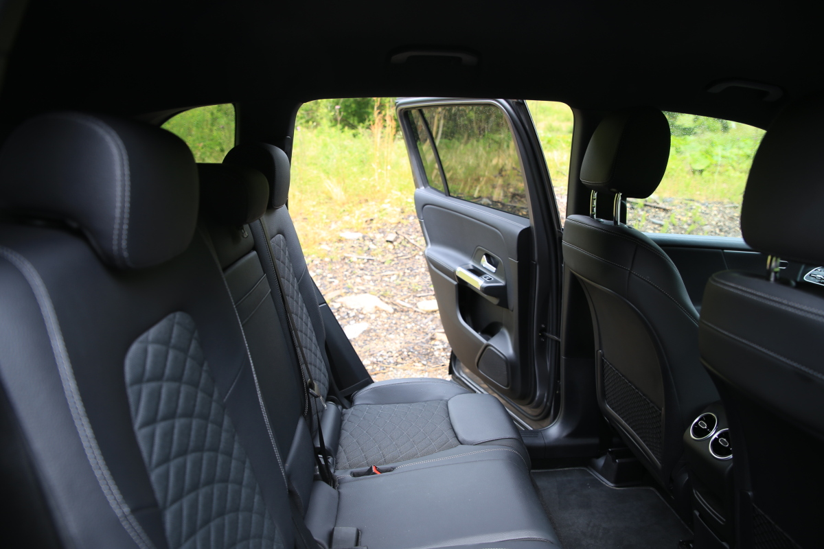 mercedes glb 200