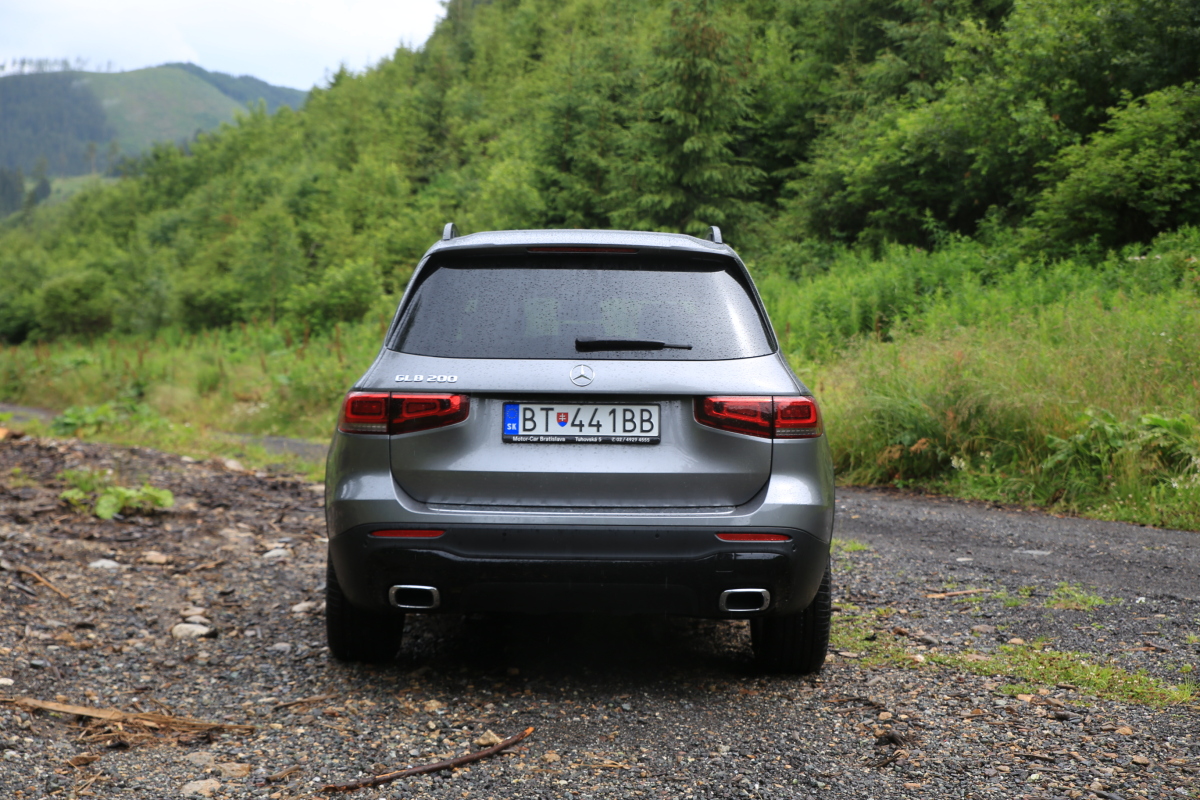 mercedes glb 200
