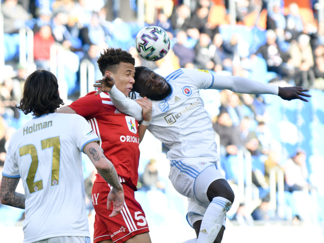 Dávid Holman, Myenty Abena