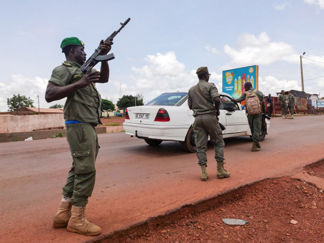 Mali / Afrika / Nepokoje / Vojak / Armáda / 