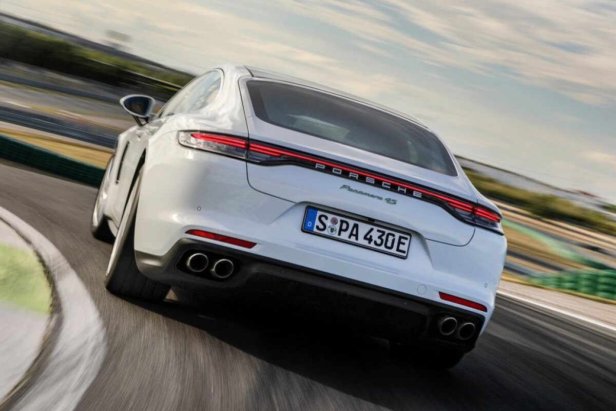 Porsche Panamera 4S E-Hybrid - 2021