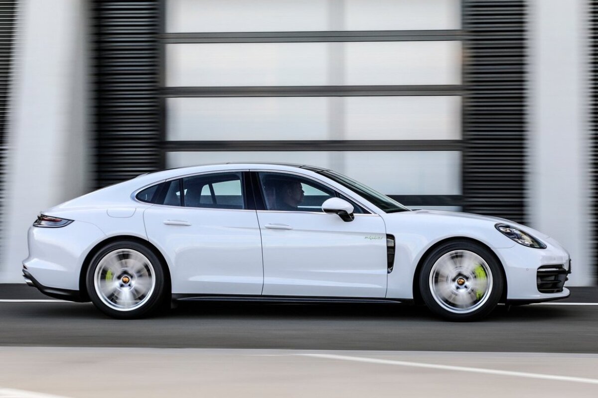 Porsche Panamera 4S E-Hybrid - 2021