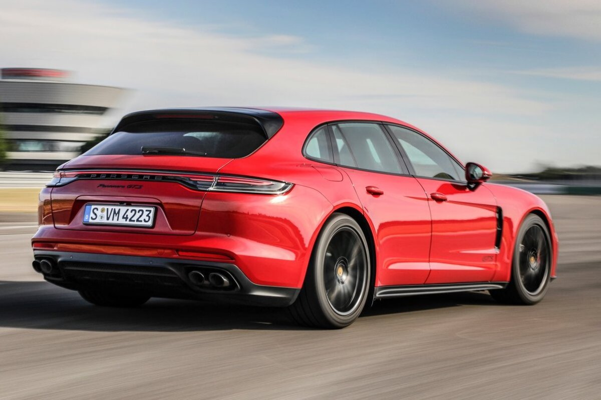 Porsche Panamera GTS Sport Turismo - 2021