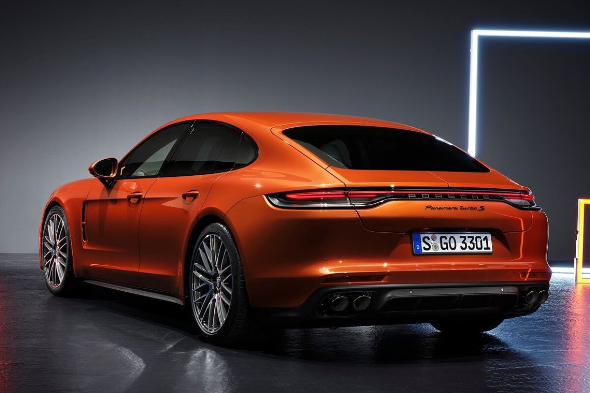 Porsche Panamera Turbo S - 2021
