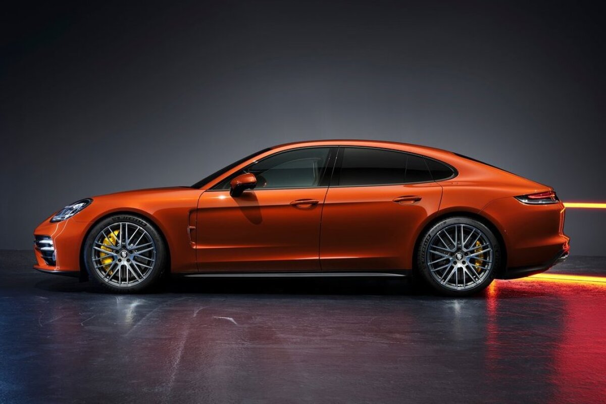 Porsche Panamera Turbo S - 2021