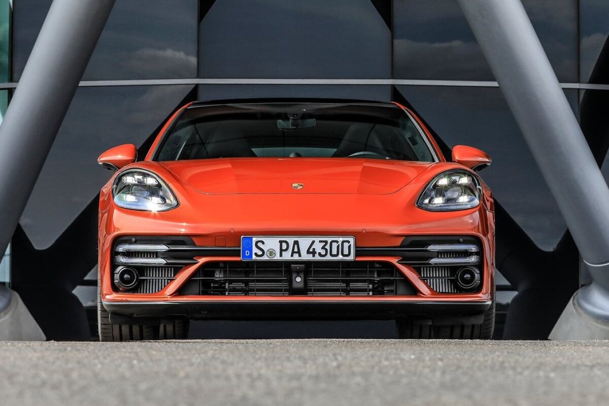 Porsche Panamera Turbo S Sport Turismo - 2021